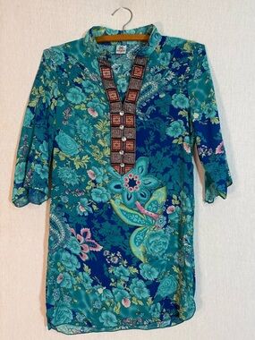 Moon Moon v. small M: Vibrant Teal & Blue Floral Tunic with Embellished Placket